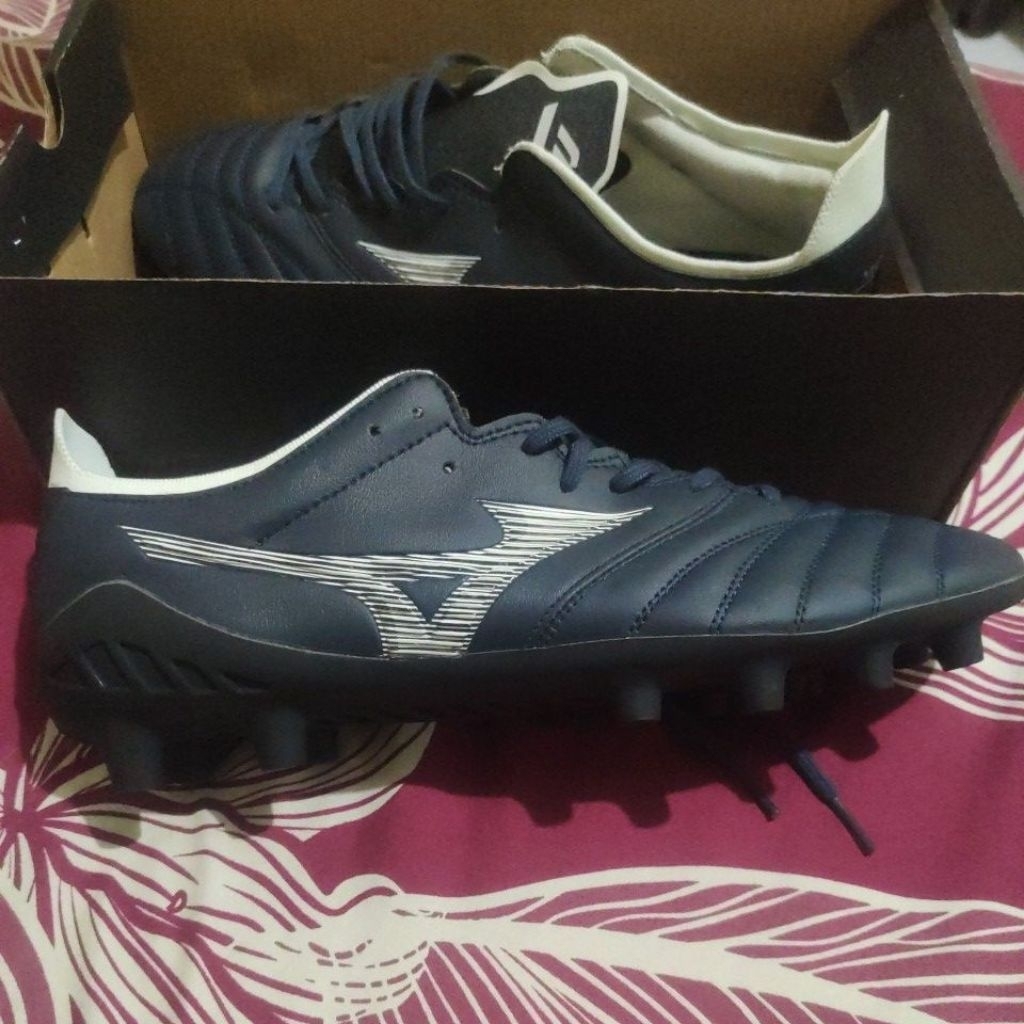 Mizuno Sepatu Sepak Bola Mizuno Moreli Neo IV Black/Galaxy/Silver