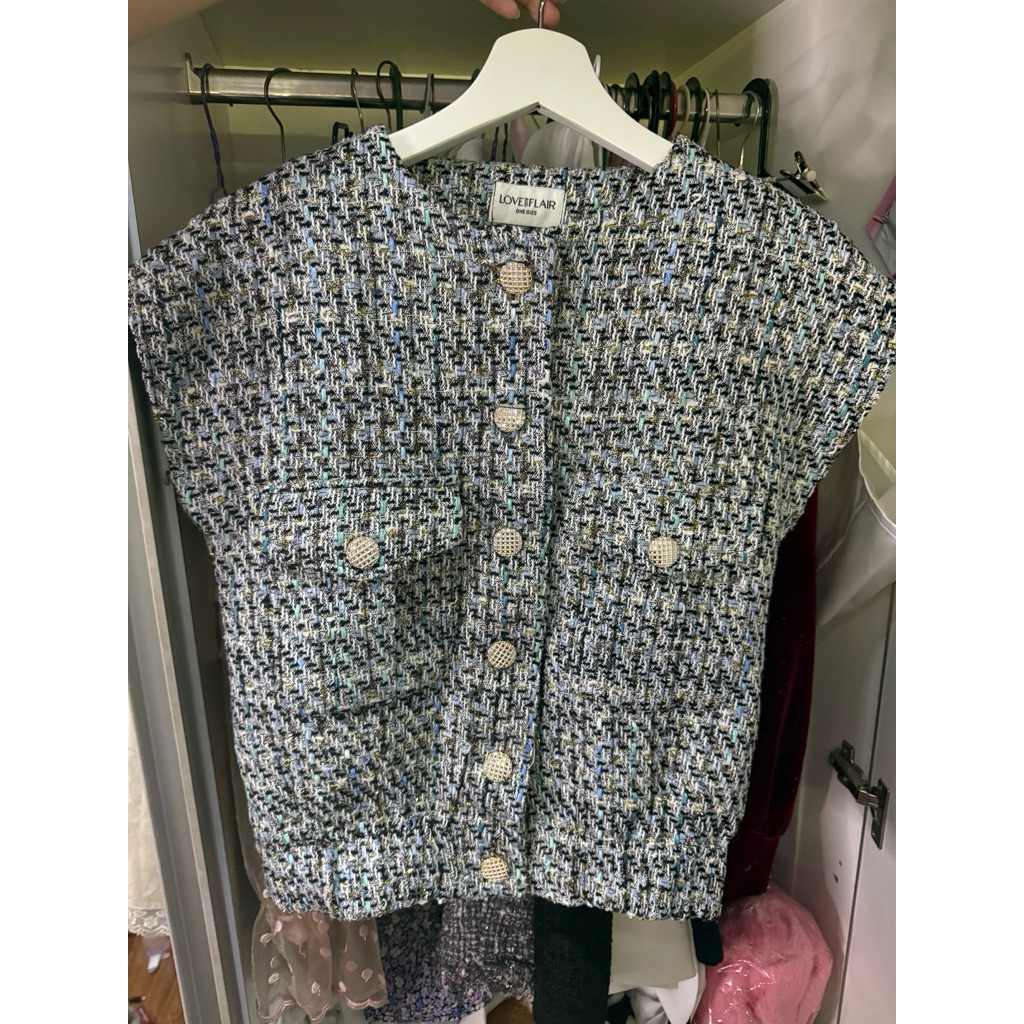 preloved love & flair tweed top