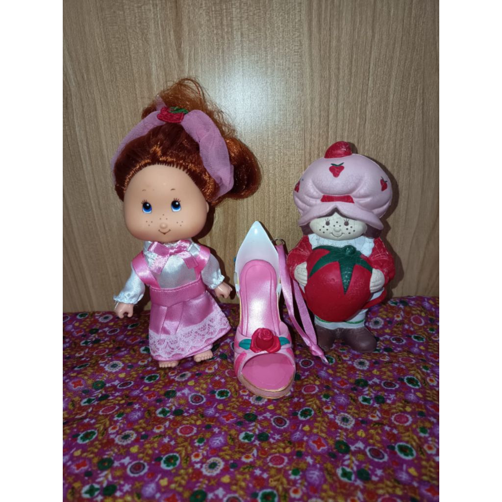 Strawberry Shortcake Barry Doll Squishy Dan Ganci Disney Aurora K.12