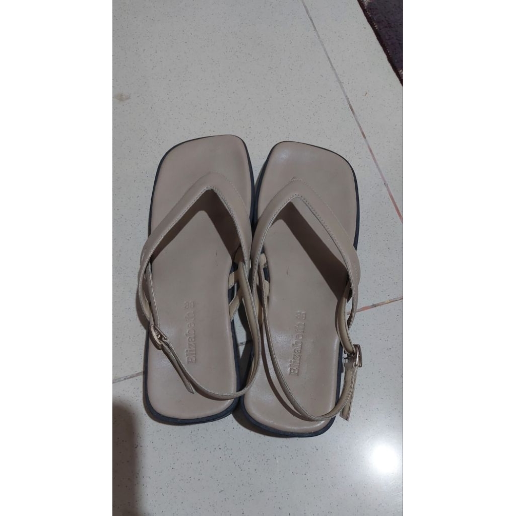 Preloved Sandal Elizabeth