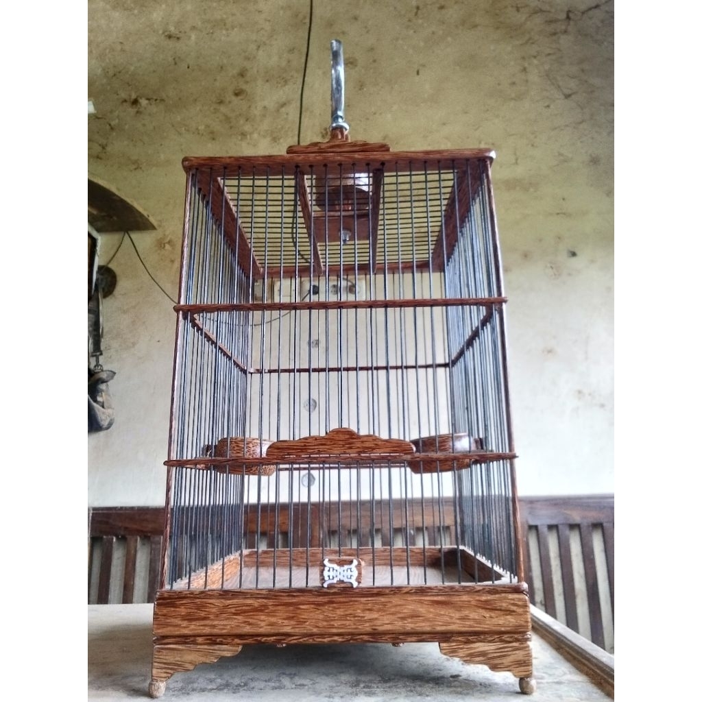 sangkar burung kayu kelapa