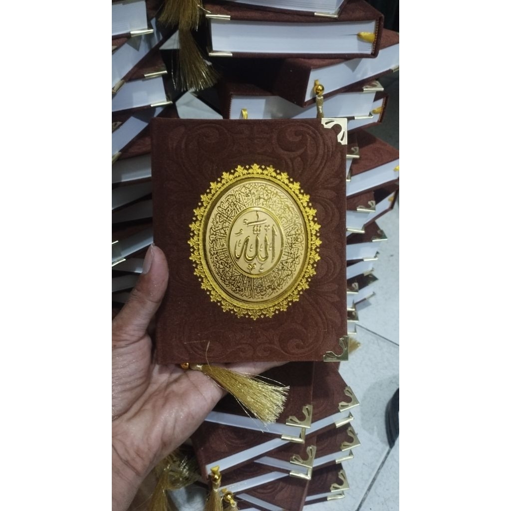 Buku Yasin dan Tahlil Hard Cover Beludru Met Paper isi 224 Halaman