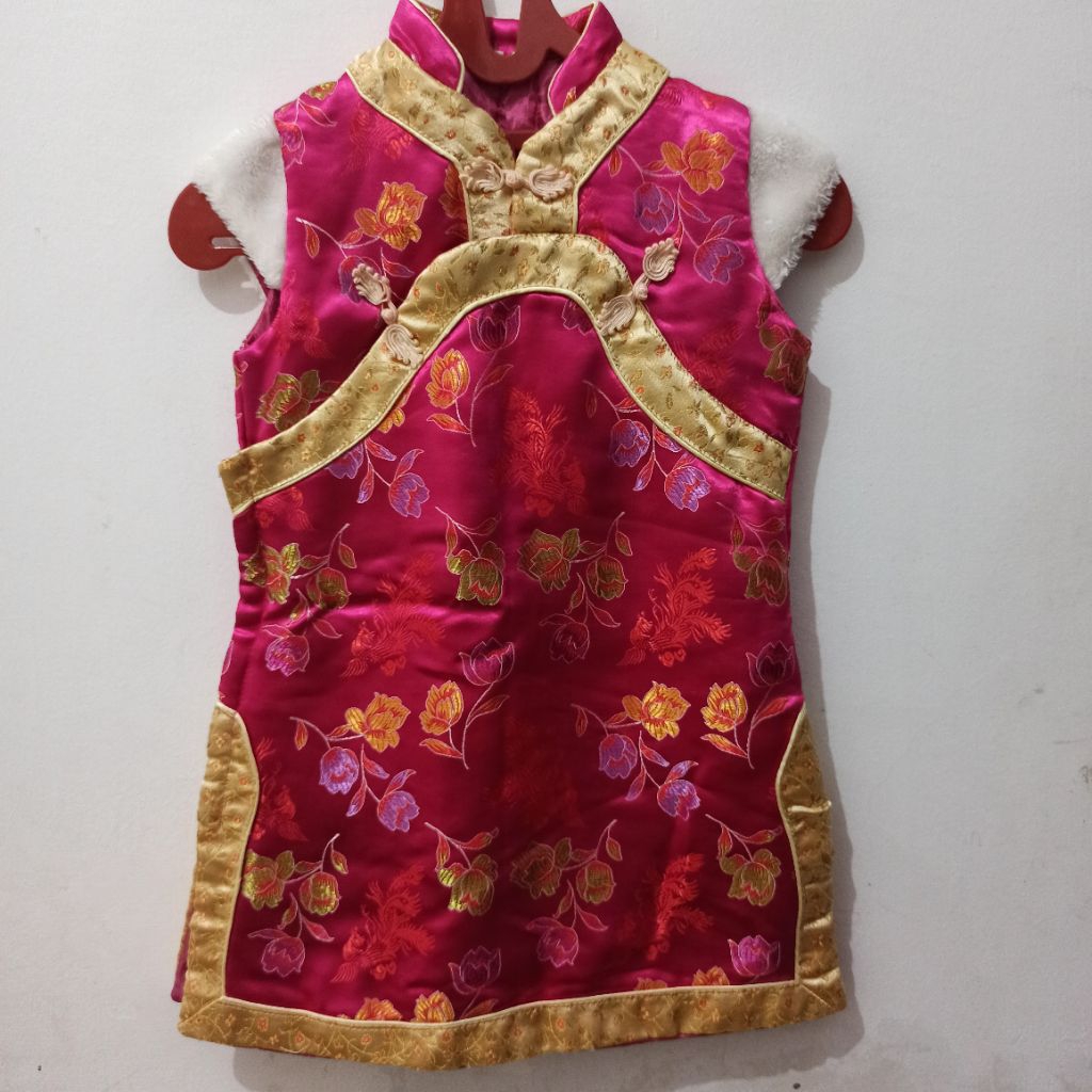Preloved second baju anak perempuan / baju terusan imlek pink