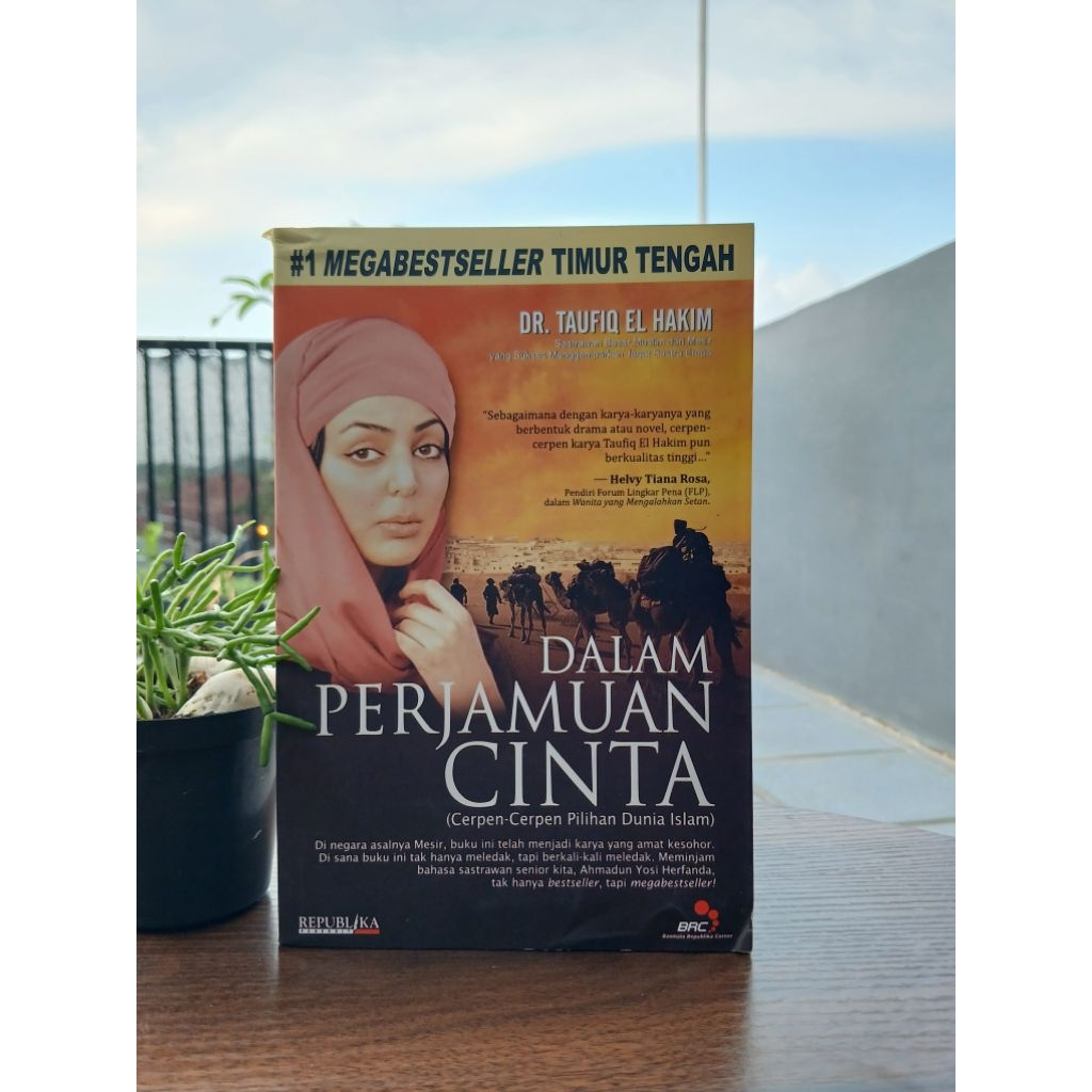 BUKU DALAM PERJAMUAN CINTA