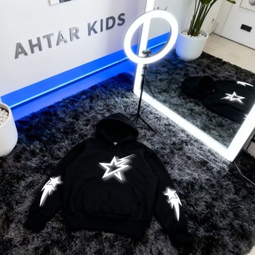 Hoodie Reflektif Anak 4-15 Tahun/Gambar Bintang Bisa Menyala Unisex Warna Hitam