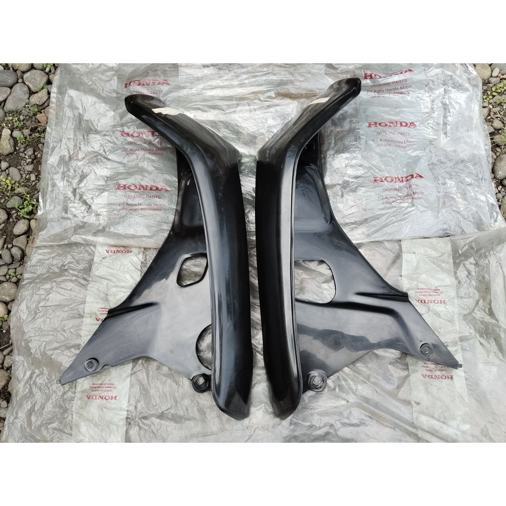 sayap leksil luar sayap luar legshield tebeng luar cover front set kanan kiri Honda Astrea Grand Imp