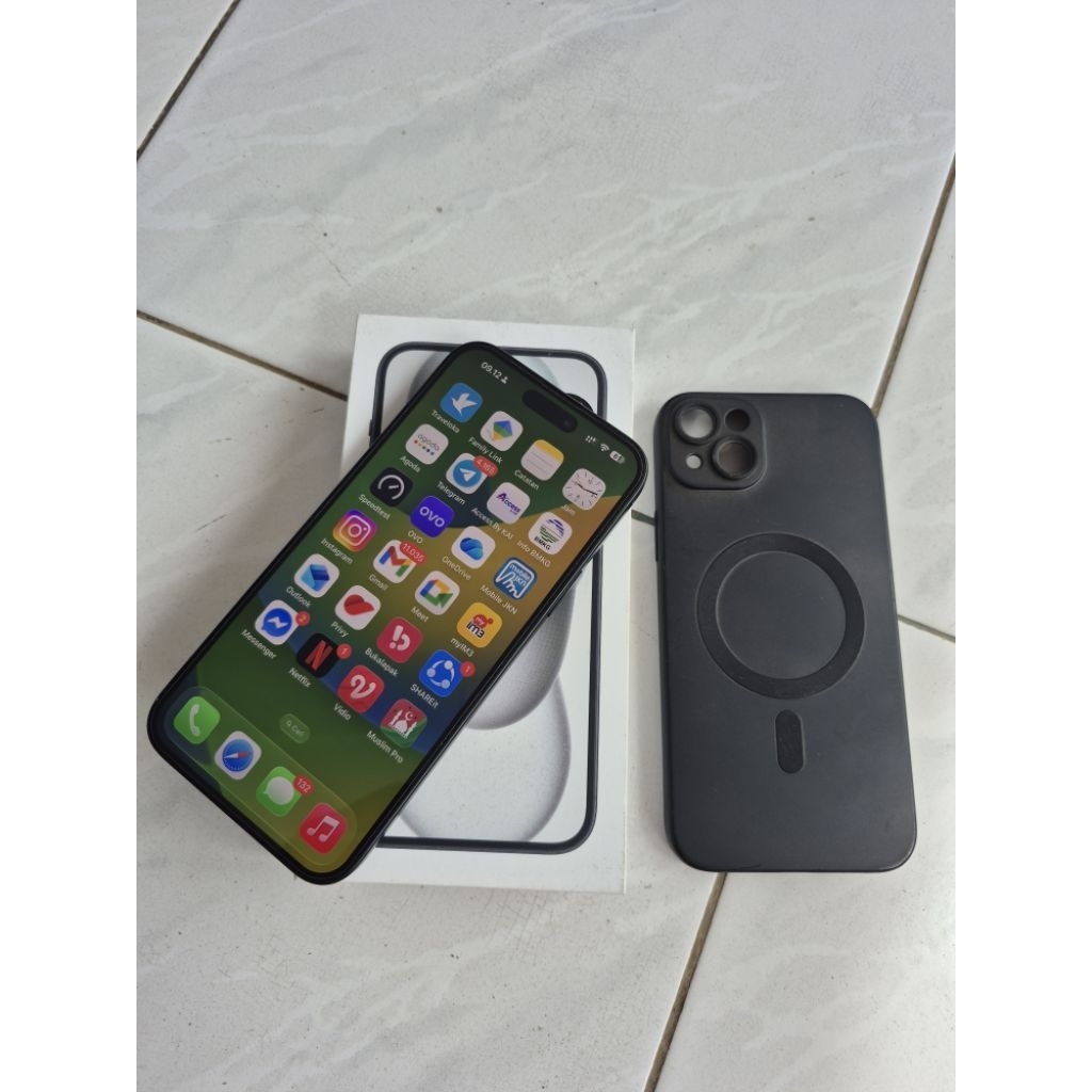 iphone 15 plus 128gb ibox bekas seperti baru garansi on