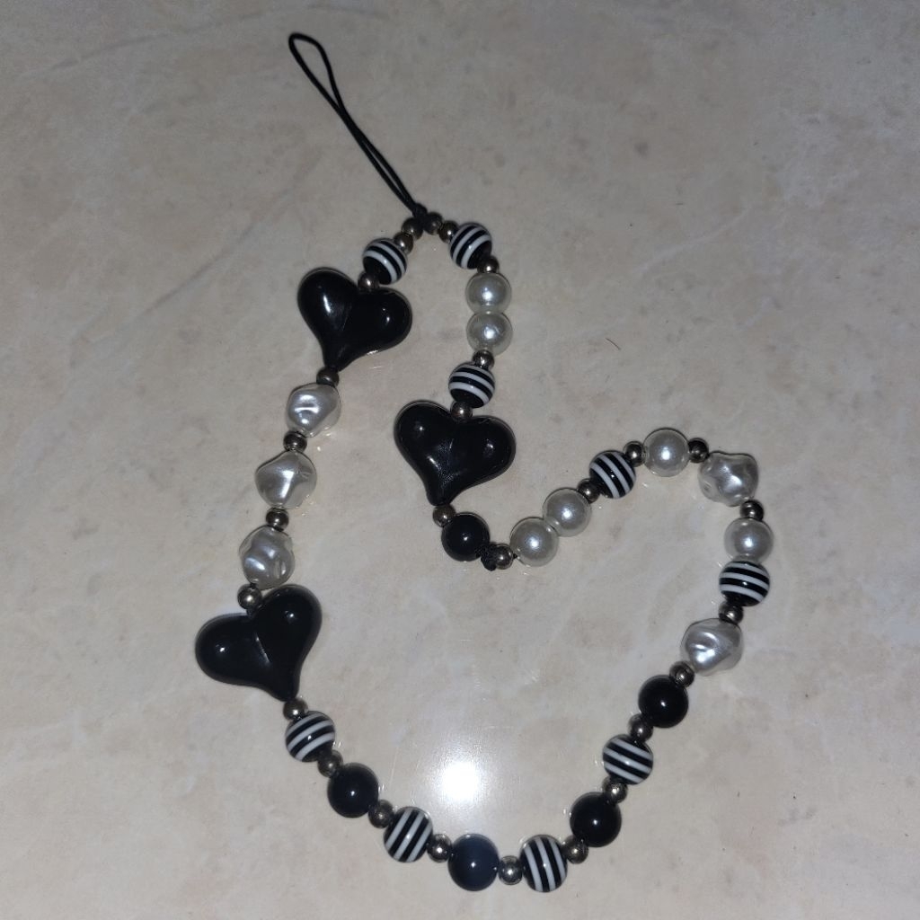 Phone charm lanyard preloved