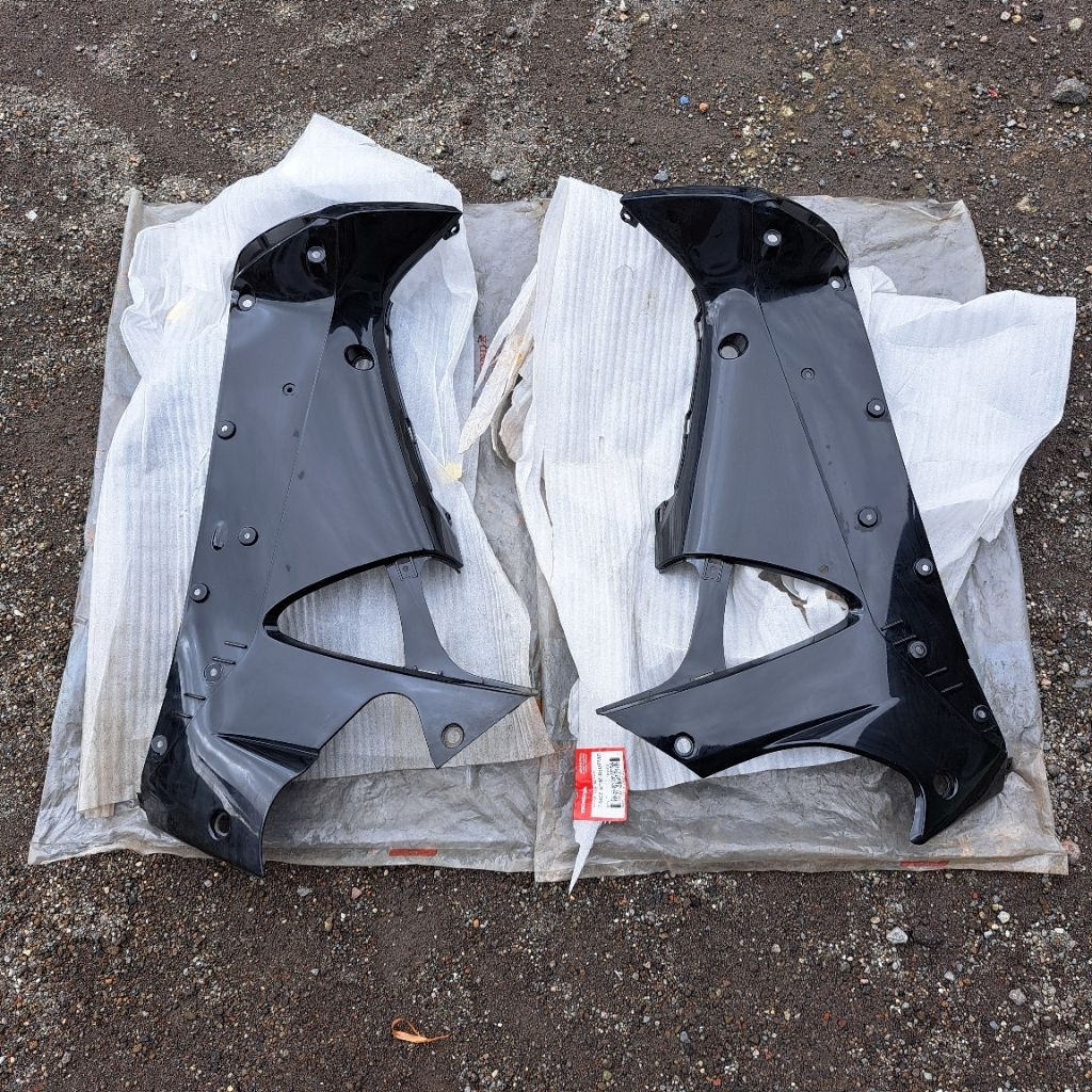 Cover sayap dalam honda supra x 125 hitam kanan kiri COVER R/L M/P SD BLK 64400-KTM-850FMB/64440-KTM