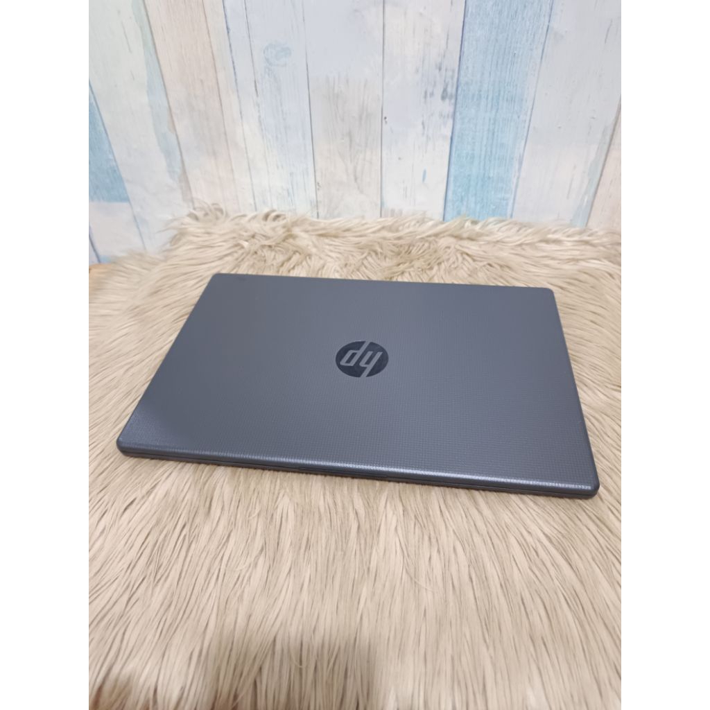 HP 245 G10 Ryzen 3 7320U Ram 8 Ssd 512