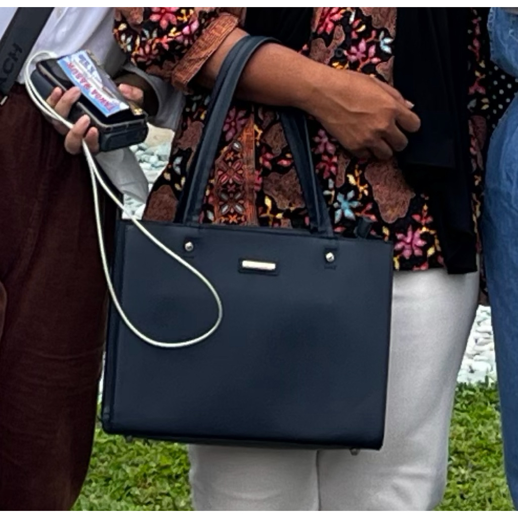 Preloved Tas Hush Puppies