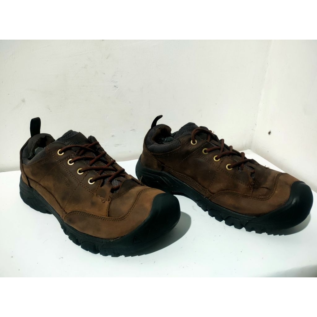 Sepatu Outdoor Kasual Hikking Keen, Size 44