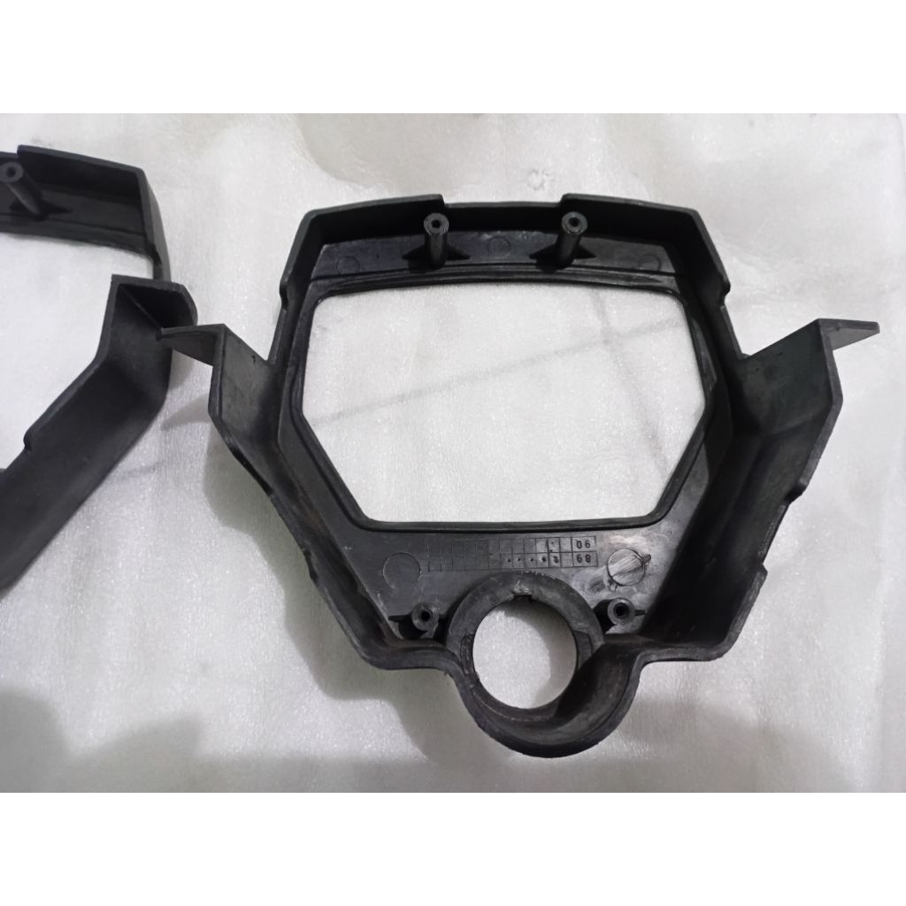 cover spidometer suzuki sprinter original