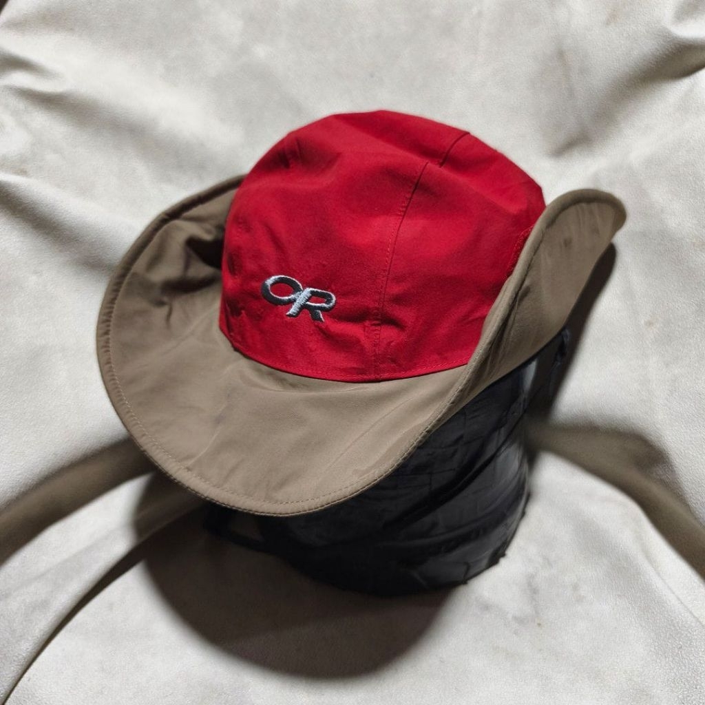 topi outdoor hiking gunung outdoor research or merah coklat