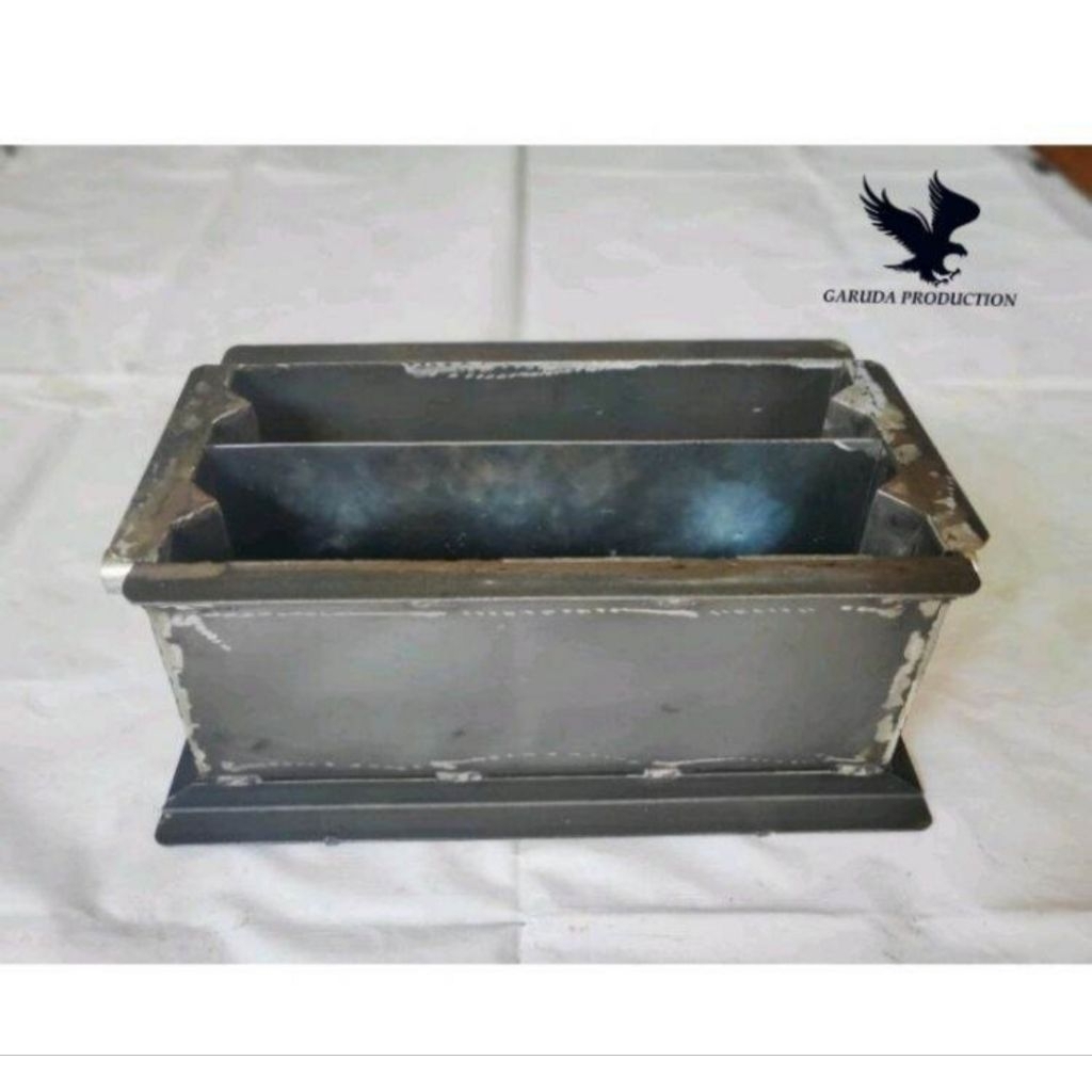 Cetakan Batako 30x15x10cm Double Engsel (Lebih Praktis)