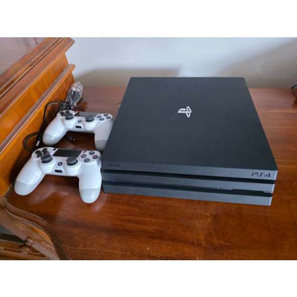 PS4 PRO 1TB HEN
