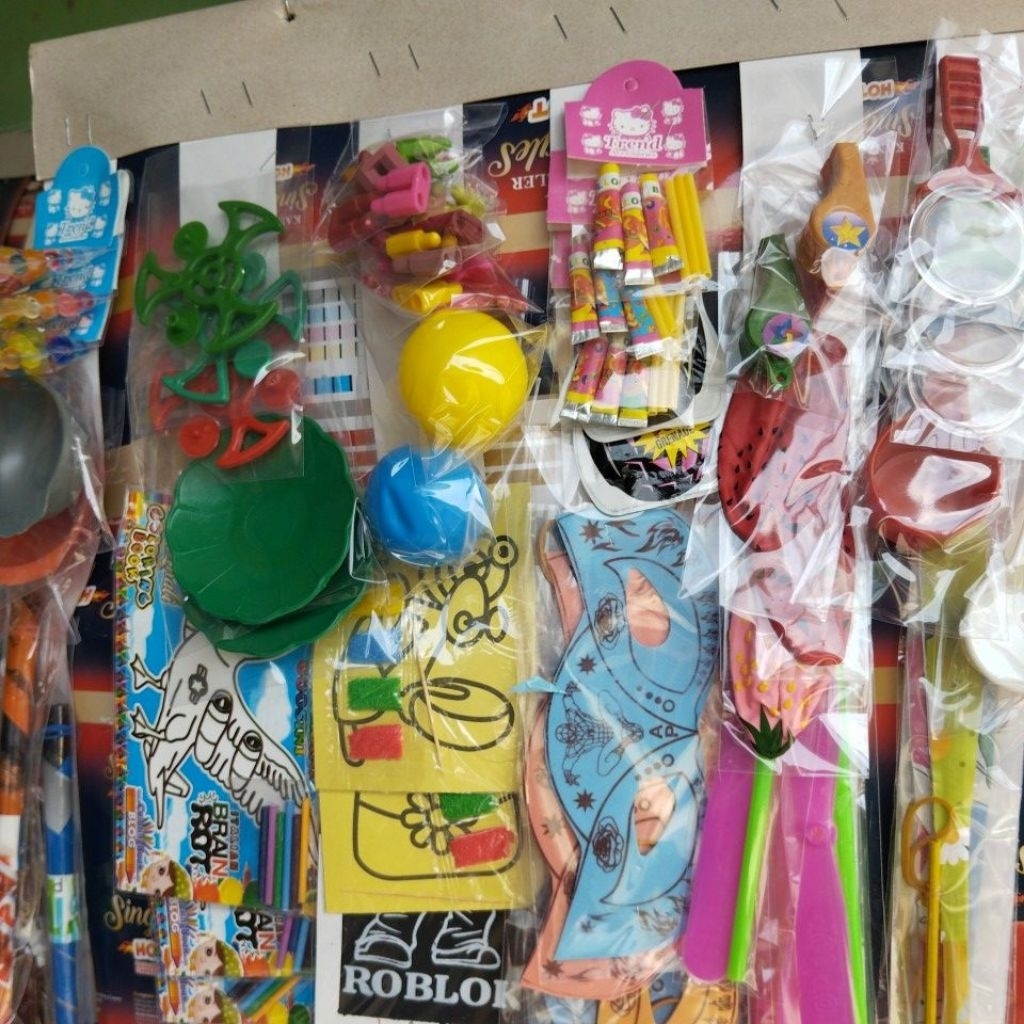 grosir mainan anak  rencengan isi 60 pcs siap jual