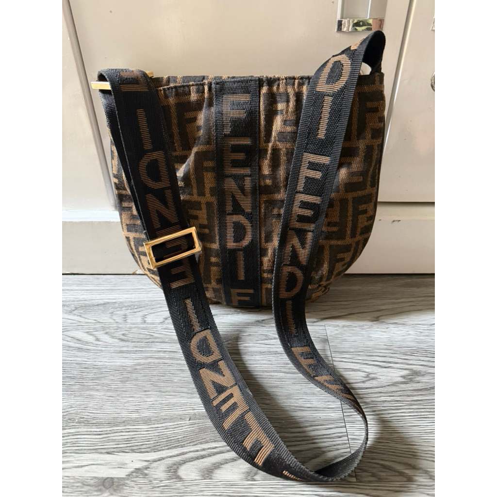 tas branded / vintage / tas prelove / fendi / fendi bag