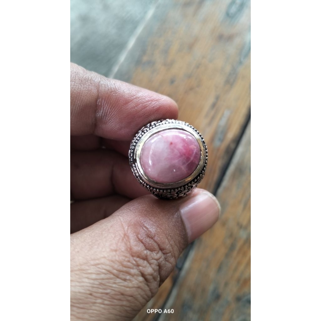 Batu Rubi Daging