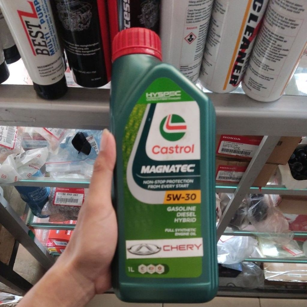 OLI MOBIL CASTROL MAGNATEC 5W-30 CHERY