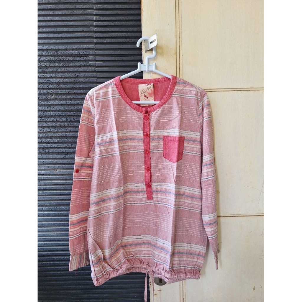 Kemeja salur pink