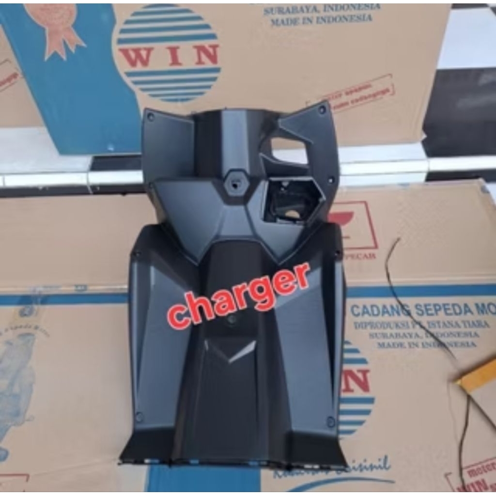Legshield Tengah Dasbor Charger Beat CBS ISS Beat Street Beat Deluxe K1A 2020 2023