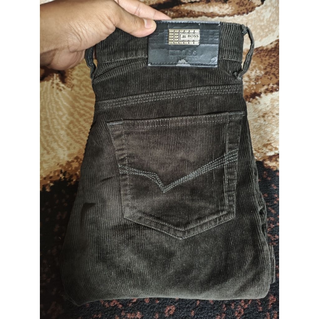 Jeans Boss Hugo Boss Corduroy Size lokal 31 Fit 32
