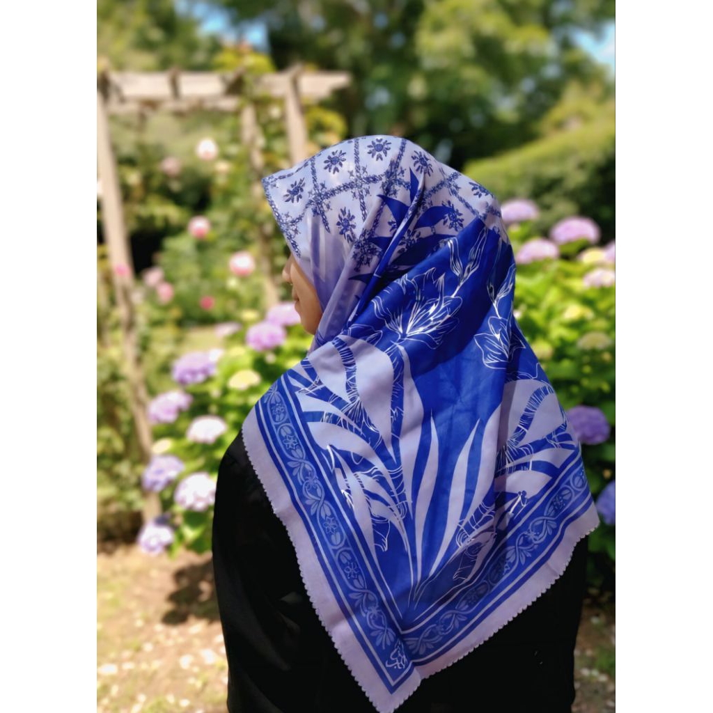 Jilbab Hijab instan bergo motif bunga segi empat