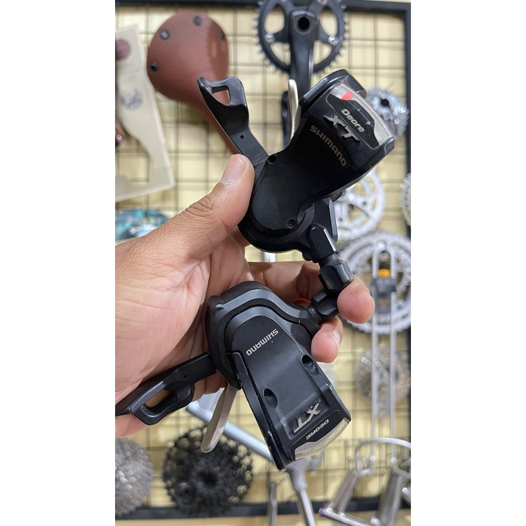 Shifter shimano deore XT 3 x 9 speed Kiri SL-M780 3 speed  Kanan SL-M770 9 speed