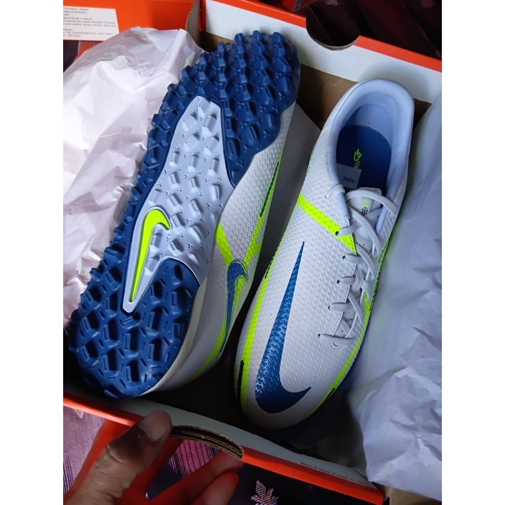 Sepatu Fustsal Phantom Academy 2 Tf nike