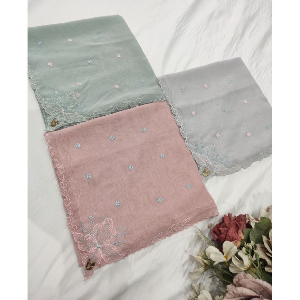 Hijab Segi Empat Bee.me Daffodil Series. Bee.me Daffodil Series Hijab Segi Empat . Bee.me Original