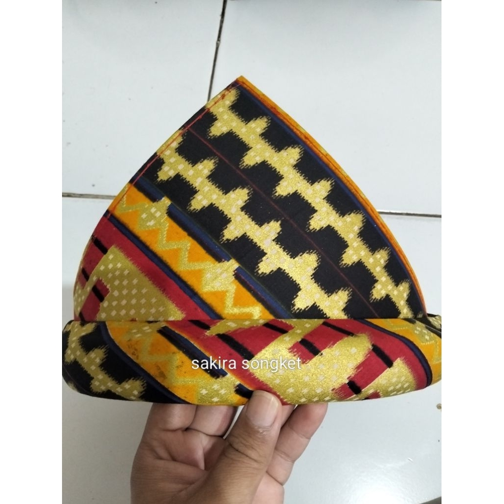 topi adat tapis lampung songket (T tapis)