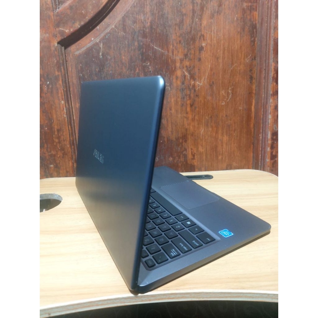 LAPTOP ASUS 14INCH MURAH BAGUS AMANAH