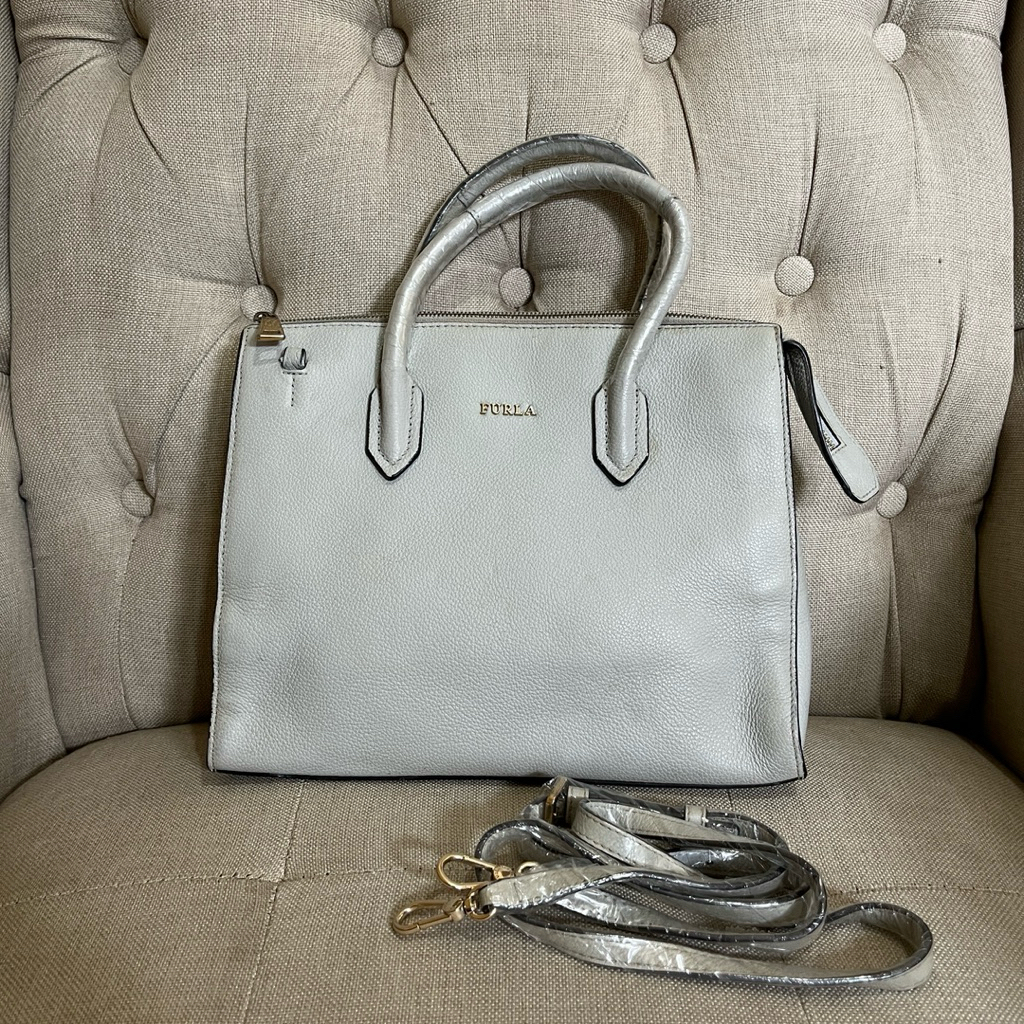 Preloved Tas Furla Authentic