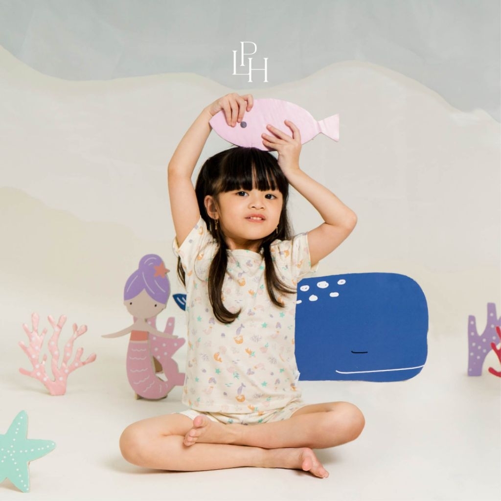 LITTLE PALMERHAUS LITTLE WEAR SHORT SLEEVE SET BABY & KIDS LITTLE PALMERHAUS - BAJU SETELAN PENDEK L