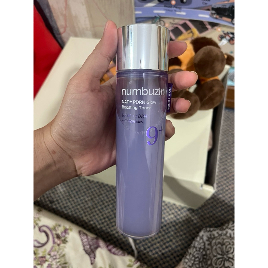numbuzin toner dan essence
