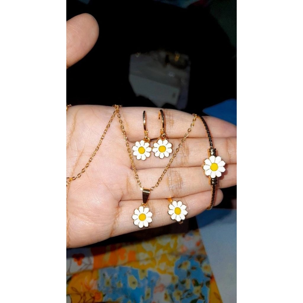SET ANAK LAPIS EMAS DAISY