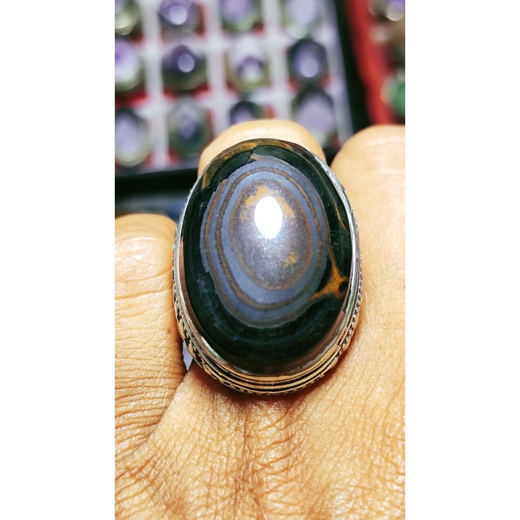 Natural batu badar besi puser bumi