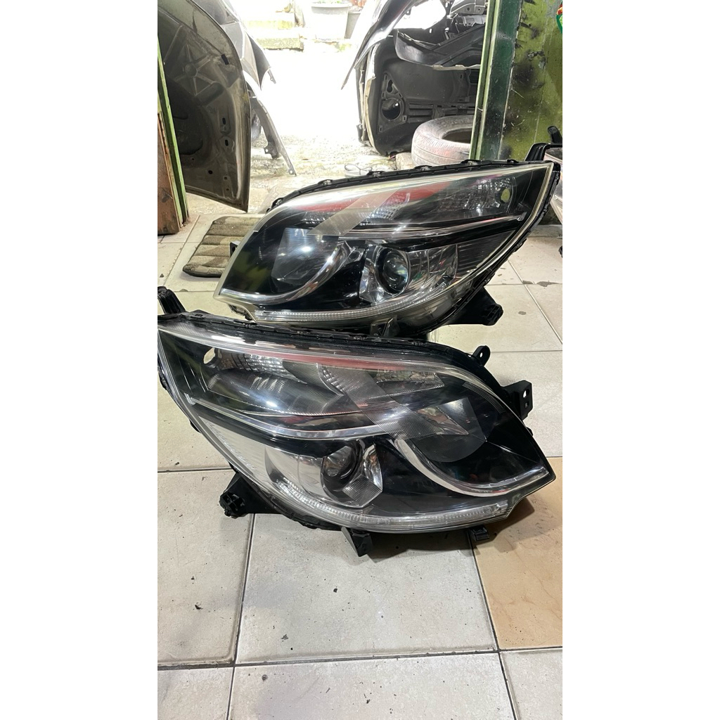 Headlamp Lampu Depan Rush/Terios 2016