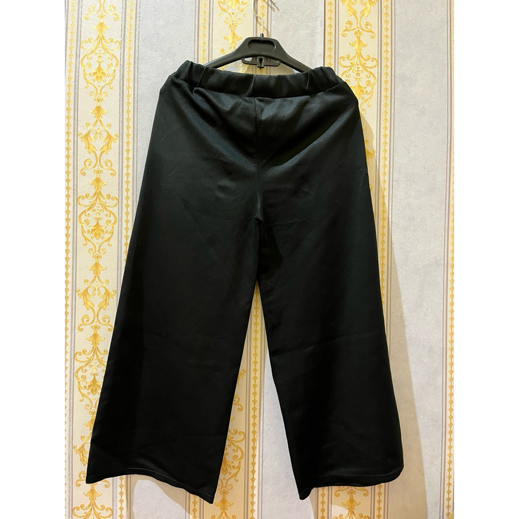 Preloved celana kulot scuba hitam