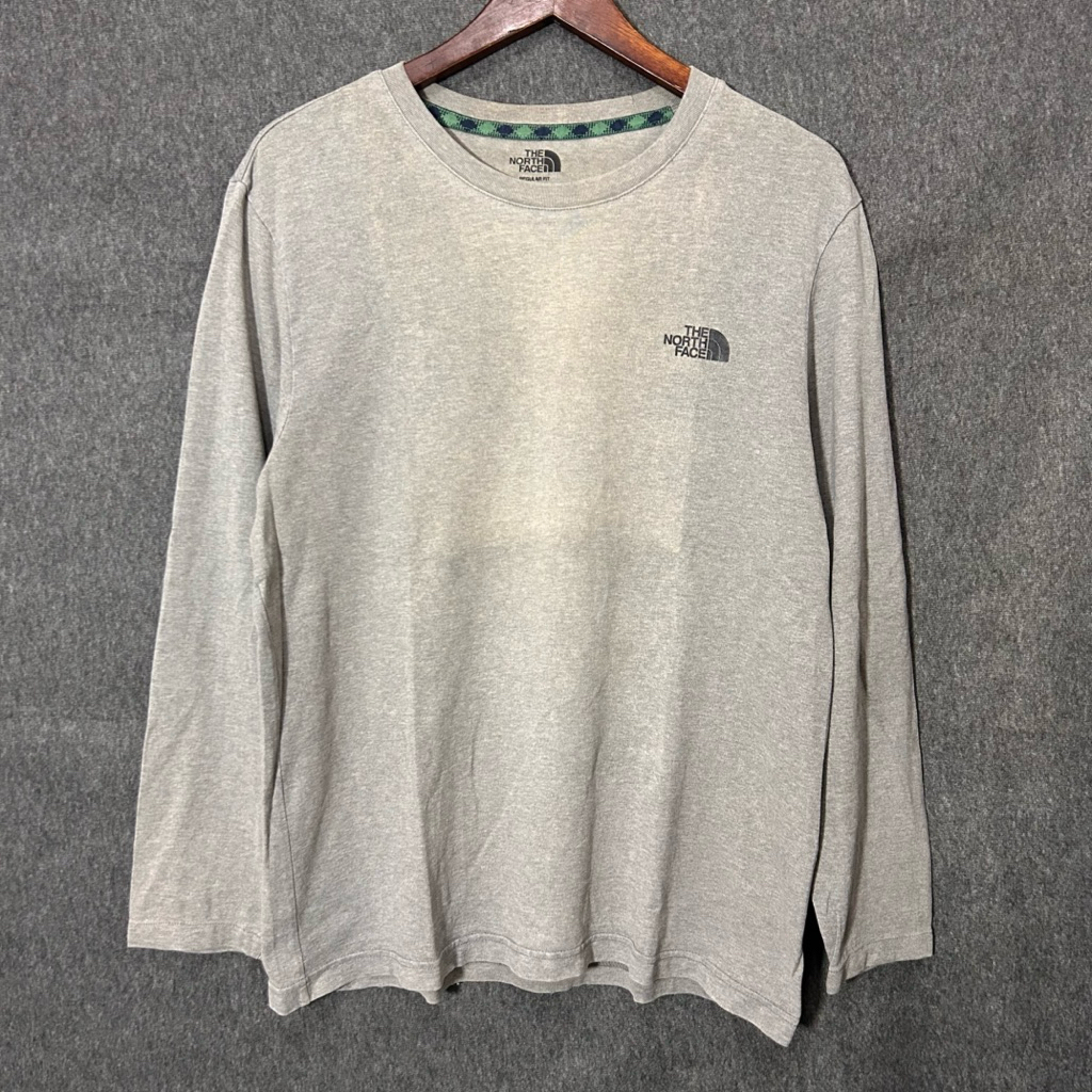 Long Sleeved Tshirt TNF Second Preloved | Kaos Lengan Panjang | Cavabien Market