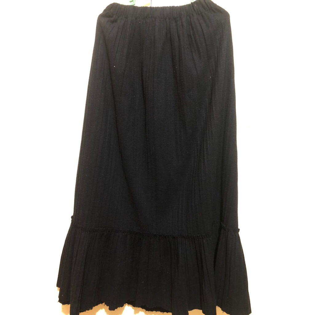 preloved rok hitam