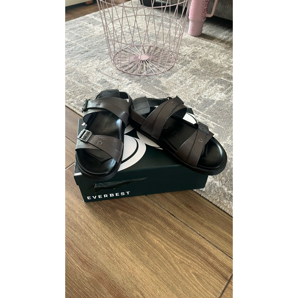 Everbest Bastian Sepatu Sandal - Preloved