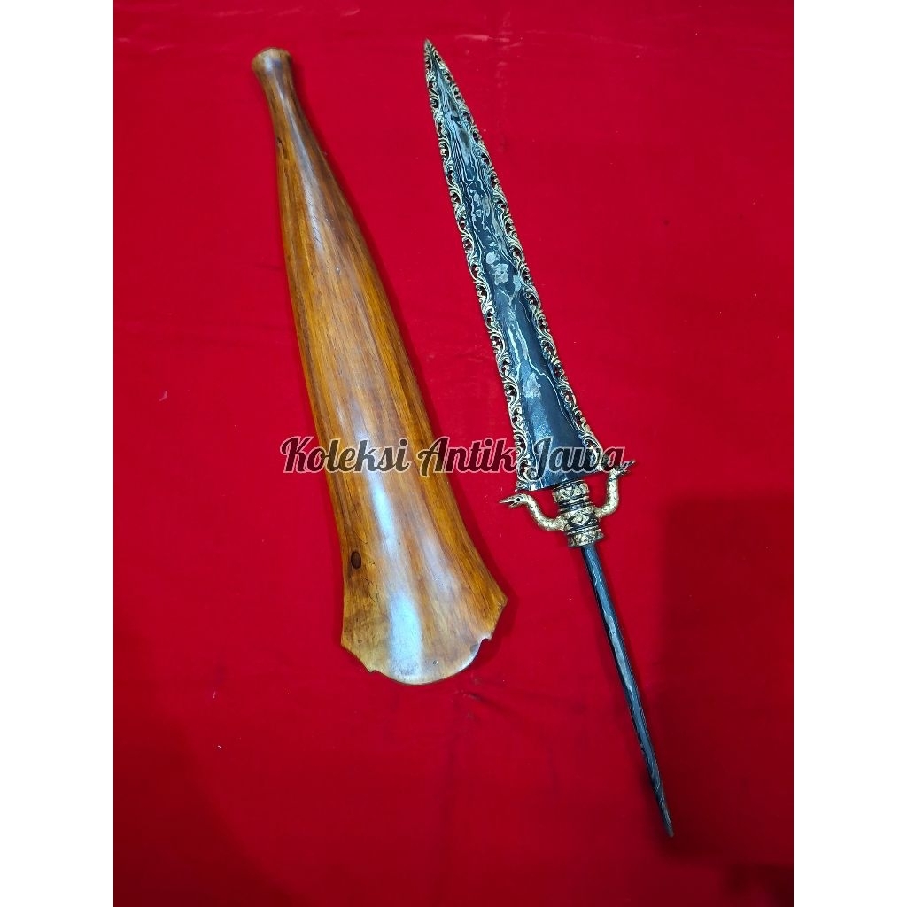 Pusaka Tombak Pamor Kinatah Kuningan