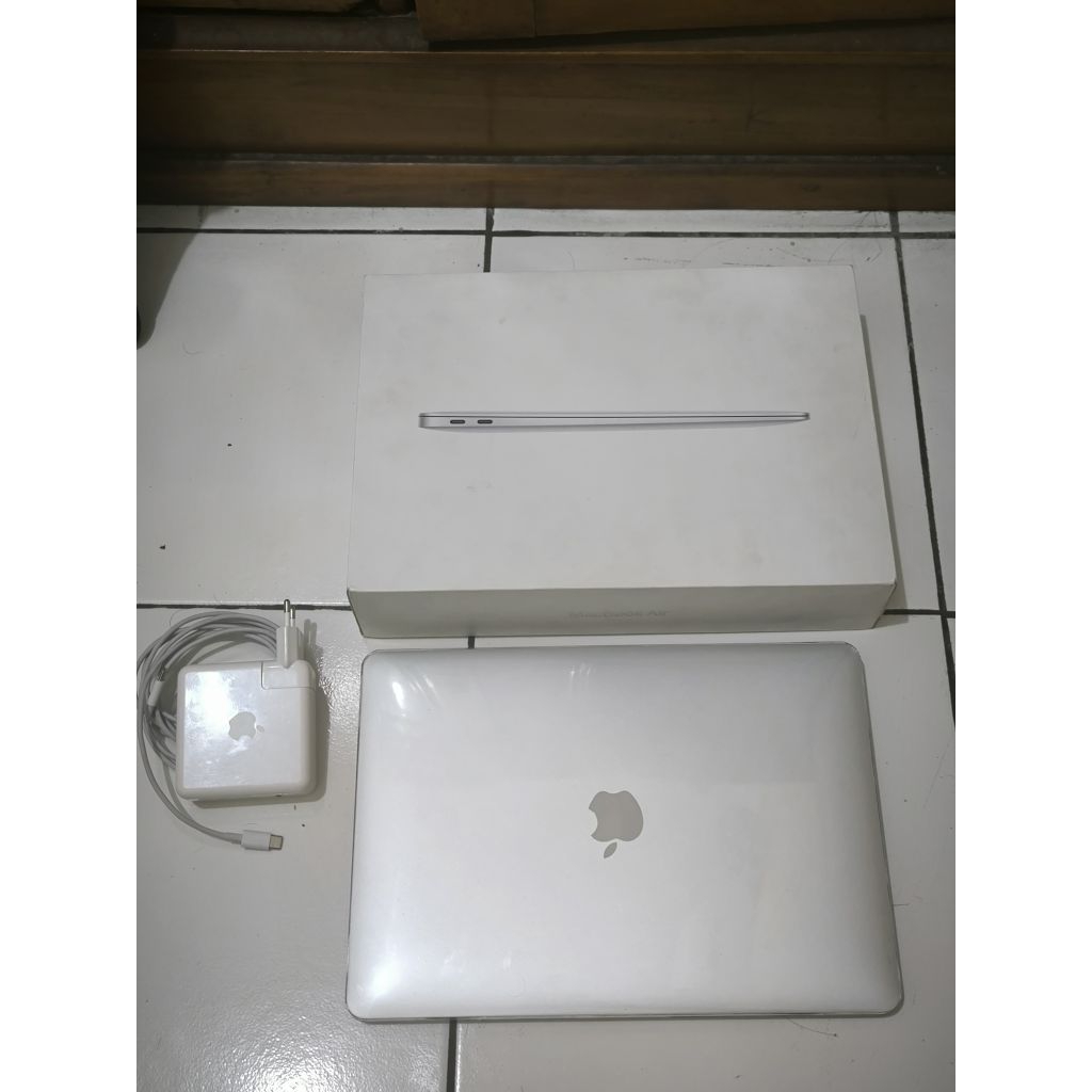 Macbook Air M1 8/256 Silver Ex IBOX