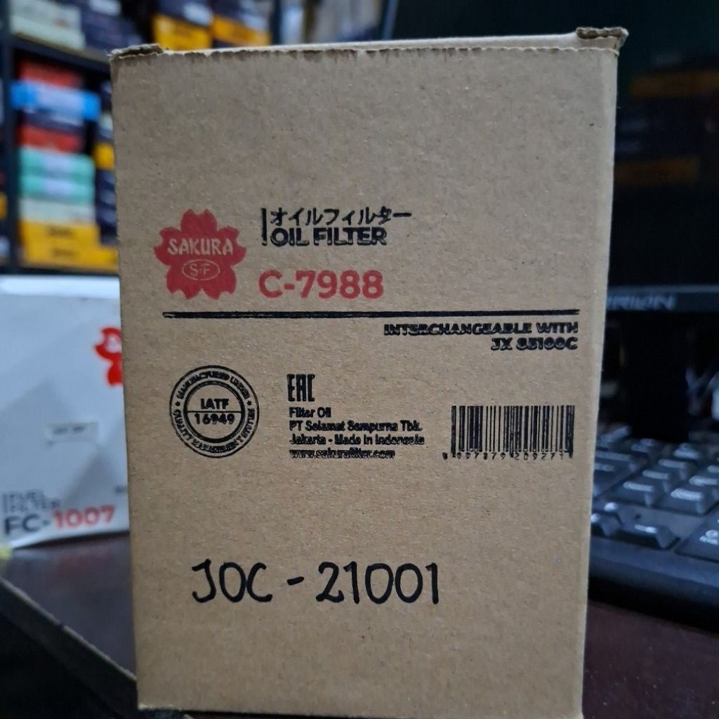 Oil Filter / Filter Oli Sakura ( C-7988 )- S/F