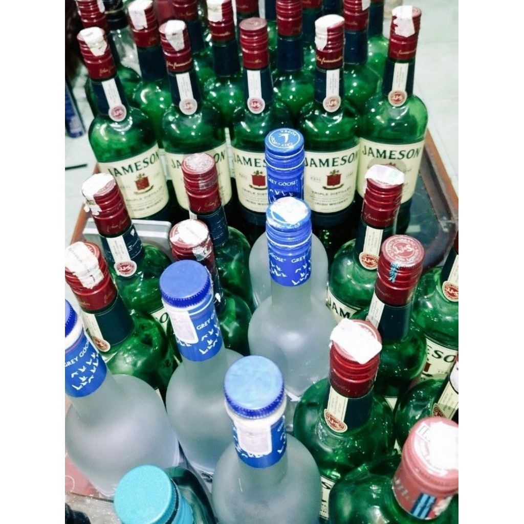 Botol" ex.minuman keras kosong (bekas) import