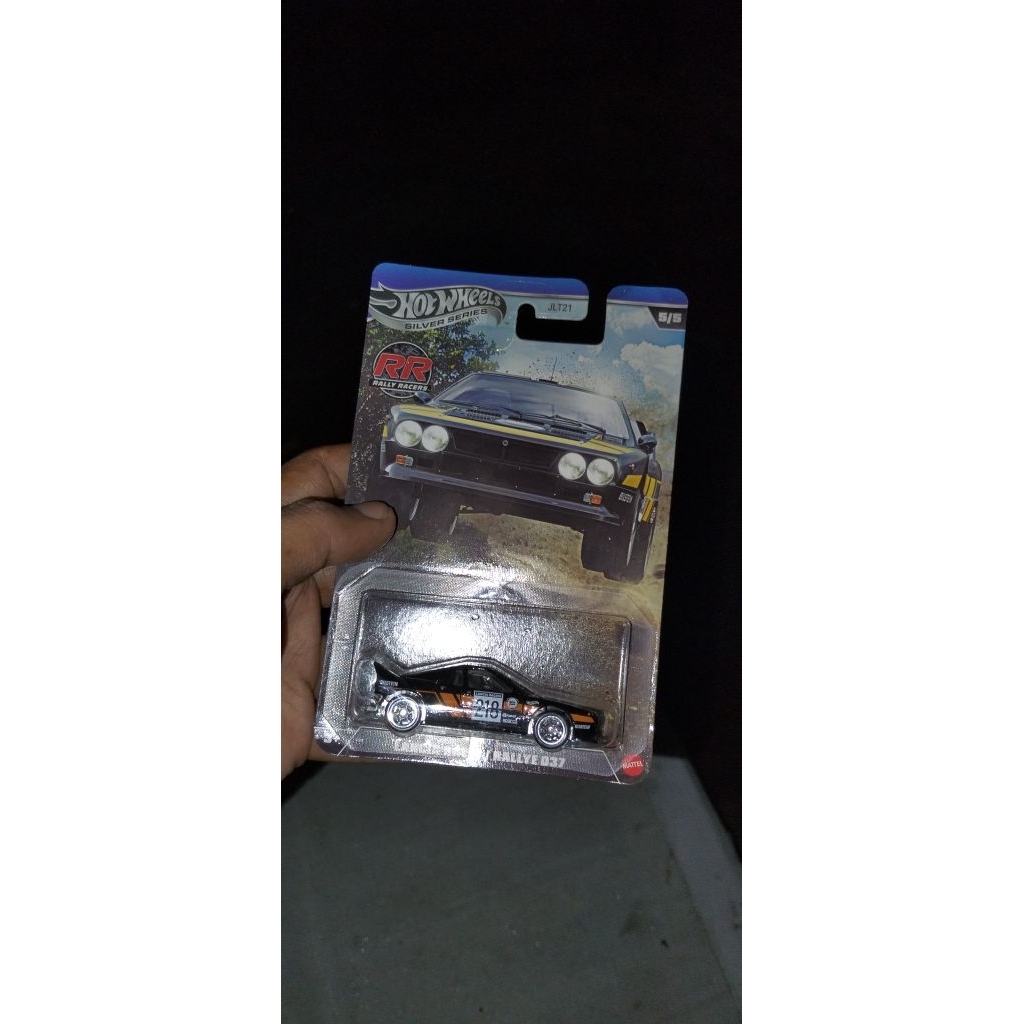 HOTWHEELS LANCIA RALLY (BASE BESI)