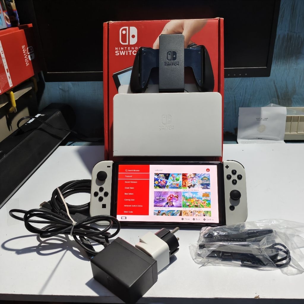 NINTENDO SWITCH OLED OFW  FULLSET (BEKAS)