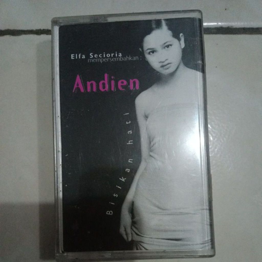 kaset pita Andien bisikan hati